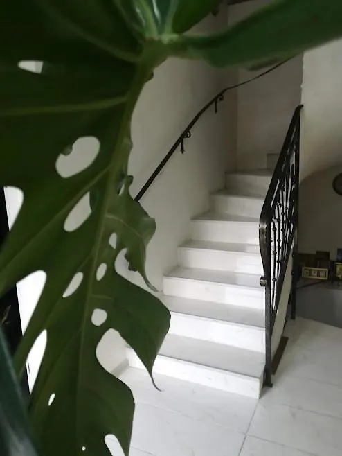 George Apartment ティビリシ